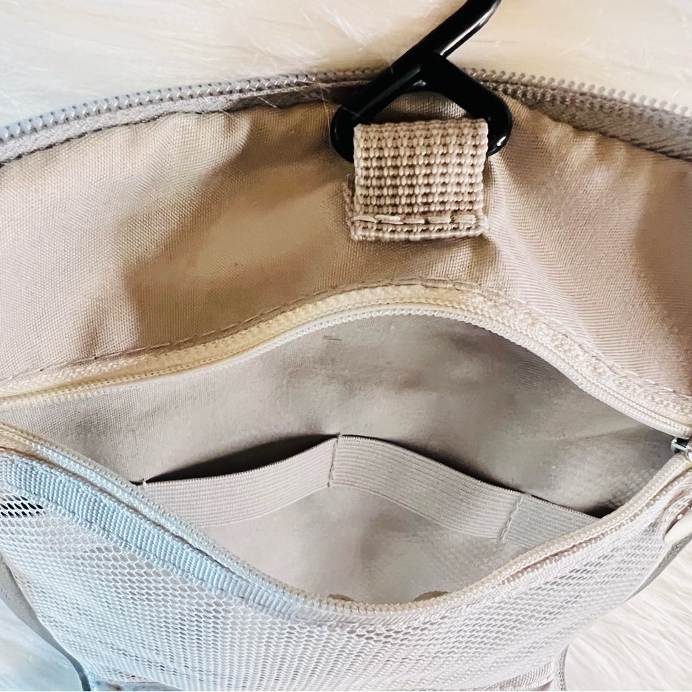 Hanging Toiletry Bag - Picture 7 of 11
